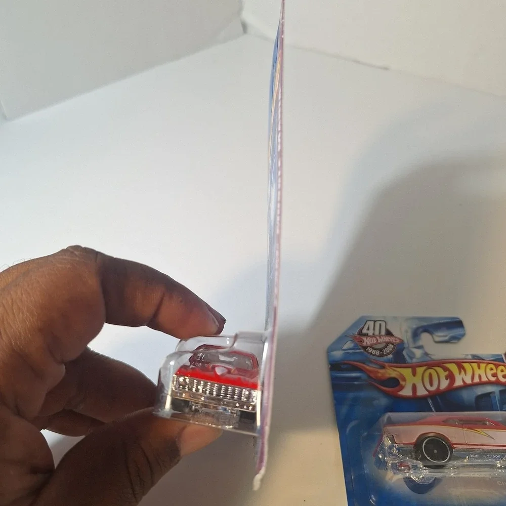 Hot Wheels 2008 Team Muscle Mania White Red '68 Chevy Nova Regular & Short Card